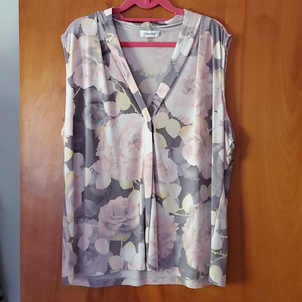 Calvin Klein floral sleeveless blouse- 1X